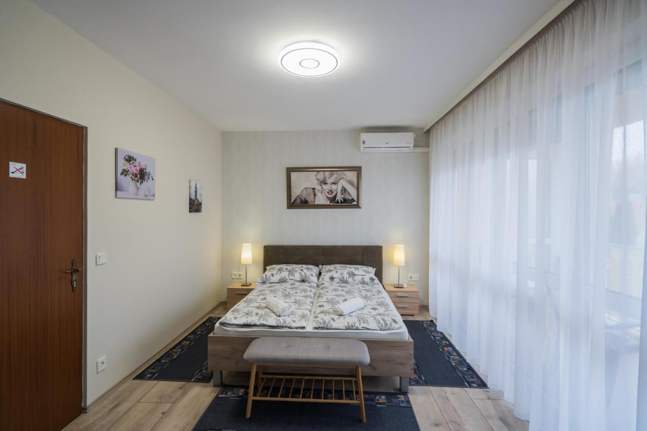 Korponyi Villa 시오포크 외부 사진